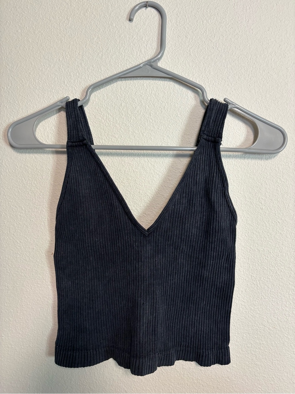 American Eagle Outfitters Black Ribbed V-Neck Tank